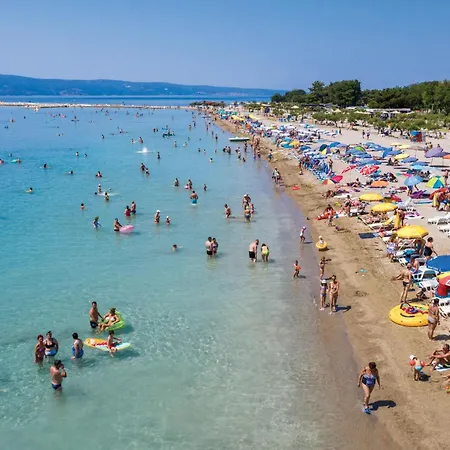 Three-bedroom In Donja