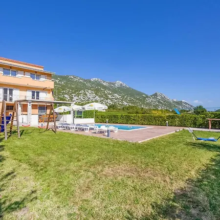 Διαμέρισμα Three-bedroom In Donja *